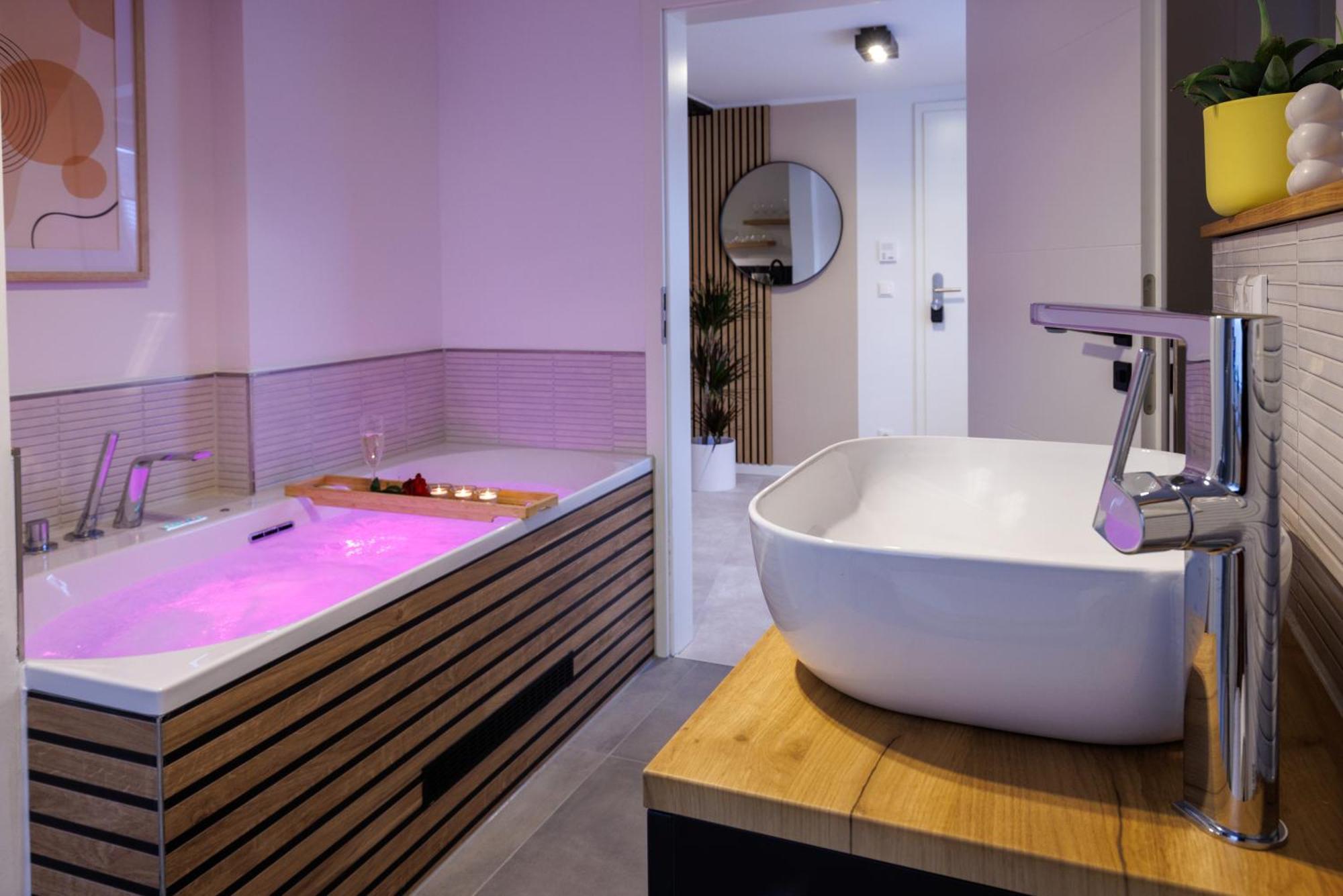 Romantisches Apartment Mit Whirlpool In Bayreuther Fussgaengerzone Esterno foto